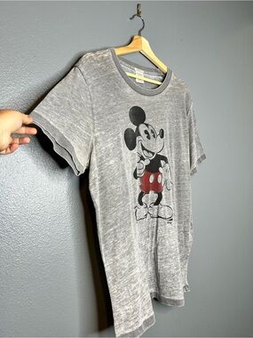 Abercrombie & Fitch Gray Disney Mickey Mouse Graphic Tee XXL
